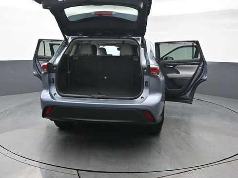 Certified 2022 Toyota Highlander XLE image 53