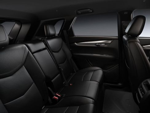 New 2026 Cadillac XT5 Luxury image 10