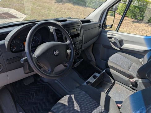 Used 2007 Dodge Sprinter 2500 image 12