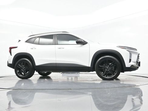 Used 2025 Chevrolet Trax ACTIV w/ Driver Confidence Package FWD image 42