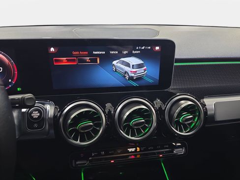 Used 2021 Mercedes-Benz GLB 250 image 20