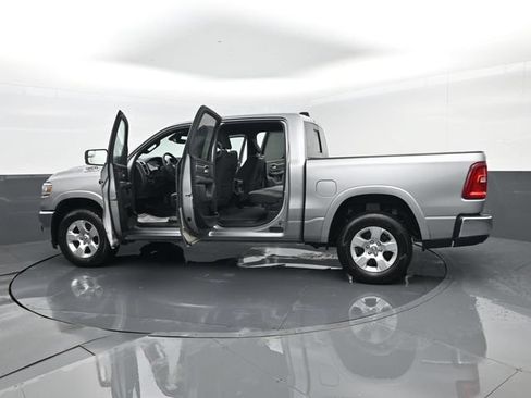 Used 2025 RAM 1500 Big Horn AWD/4WD image 30