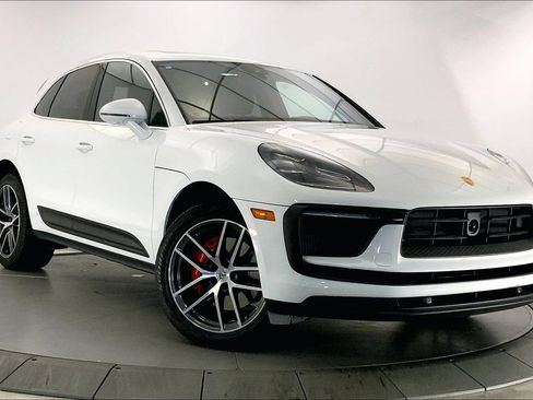 Used 2025 Porsche Macan S AWD/4WD image 1
