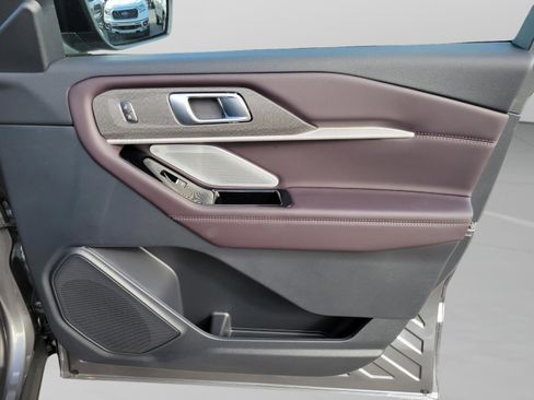 New 2026 Ford Explorer Platinum image 28