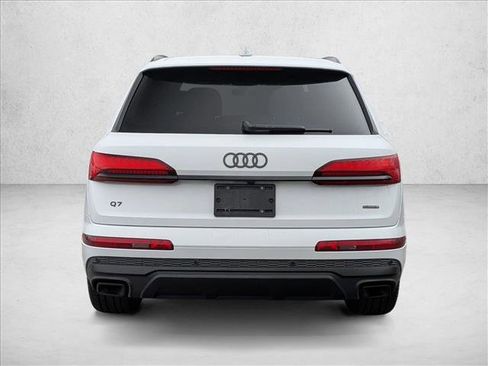 Used 2025 Audi Q7 2.0T Premium w/ Convenience Plus Package image 5