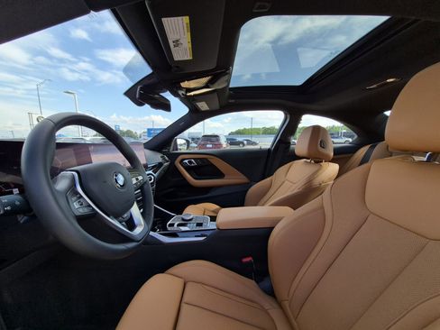 Certified 2024 BMW 230i Coupe w/ Premium Package image 18