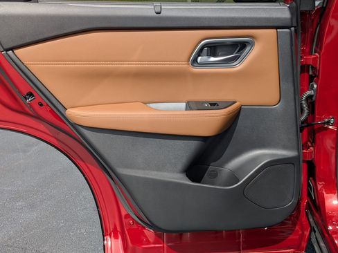 New 2026 Nissan Rogue Platinum w/ Platinum Premium Package image 26