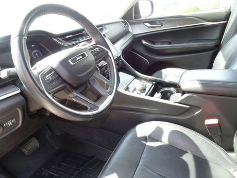 Used 2021 Jeep Grand Cherokee L Limited AWD/4WD image 15
