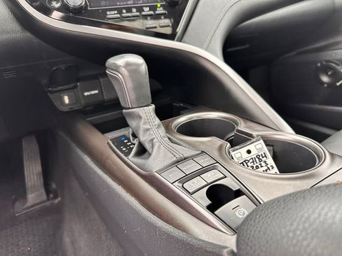 Used 2023 Toyota Camry SE w/ Cold Weather Package FWD image 23