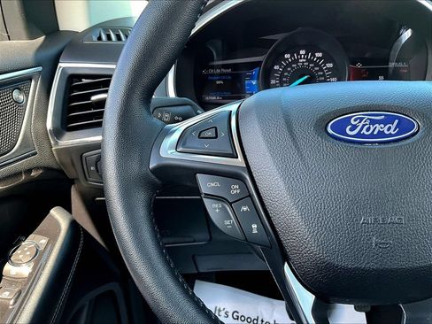 Used 2020 Ford Edge Titanium w/ Equipment Group 301A AWD/4WD image 11