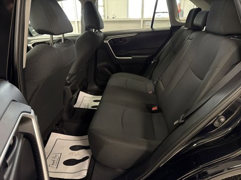 Used 2021 Toyota RAV4 LE image 25