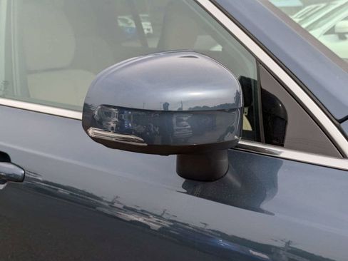 New 2026 Volvo XC90 B5 Plus w/ Protection Package Premier image 12