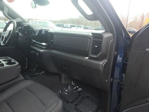 Used 2023 Chevrolet Silverado 1500 LT AWD/4WD image 10