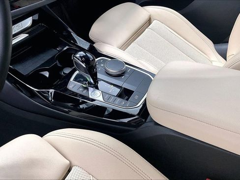 Used 2024 BMW X3 xDrive30i w/ Premium Package w/ZPA image 17