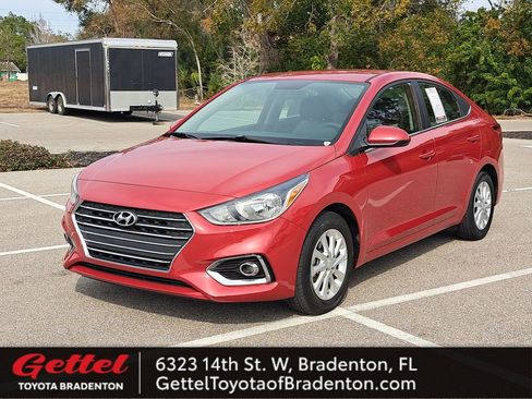 Used 2022 Hyundai Accent SEL image 1