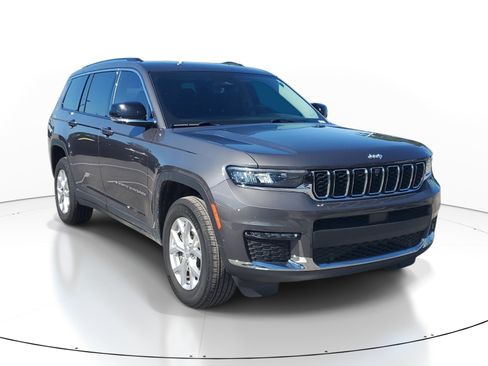 Used 2023 Jeep Grand Cherokee L Limited w/ Luxury Tech Group II RWD image 2