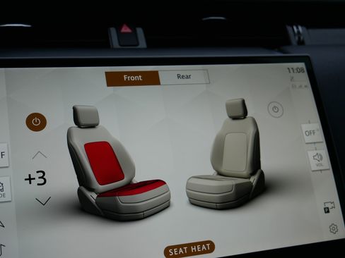 Used 2025 Land Rover Discovery Sport S image 33