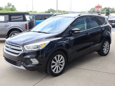 Used 2017 Ford Escape Titanium FWD image 5