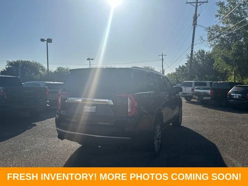 Used 2022 GMC Yukon XL Denali AWD/4WD image 3