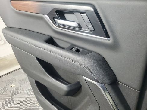 Used 2025 GMC Yukon Denali image 18