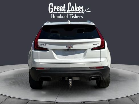 Used 2019 Cadillac XT4 Luxury w/ Cold Weather Package FWD image 4