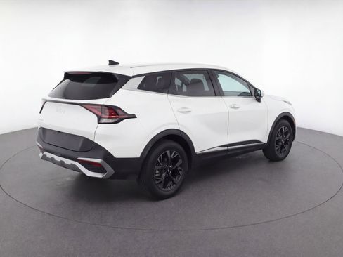 Used 2025 Kia Sportage LX image 9