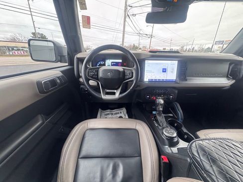 Used 2024 Ford Bronco Wildtrak image 28