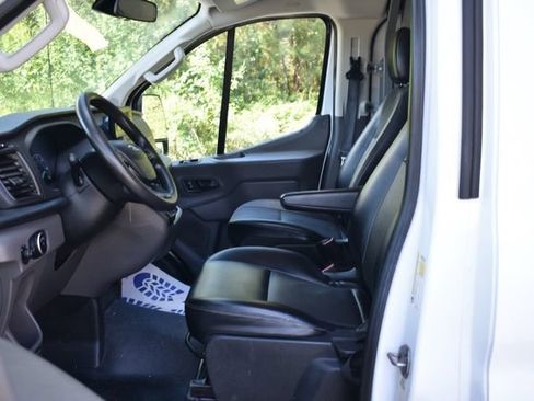 Used 2020 Ford Transit 250 Low Roof RWD image 11