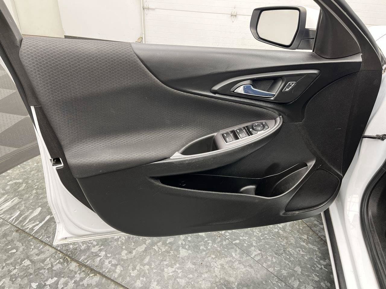 Used 2023 Chevrolet Malibu LT FWD image 6