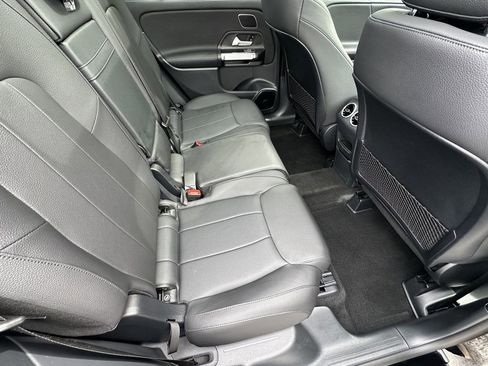 Certified 2025 Mercedes-Benz GLB 250 image 18
