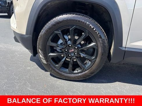 Used 2026 GMC Terrain Elevation w/ Elevation Premium Package FWD image 9