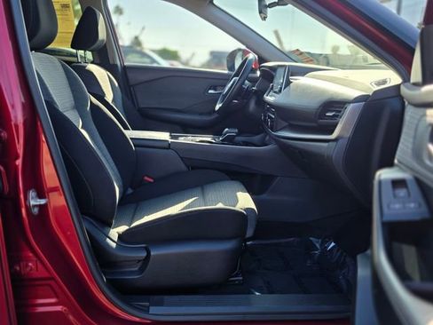Used 2023 Nissan Rogue SV FWD image 10