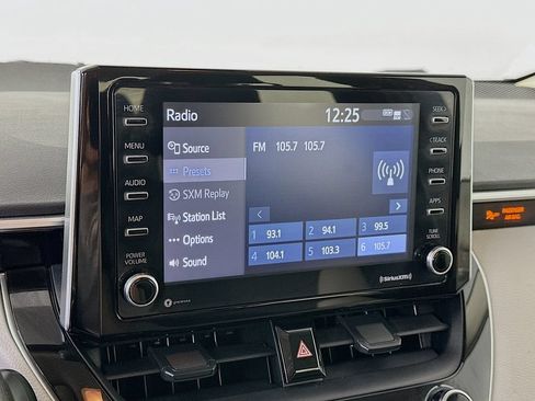Used 2021 Toyota Corolla LE FWD image 17