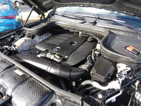 Certified 2022 Mercedes-Benz GLE 350 4MATIC w/ AMG Line Exterior image 7