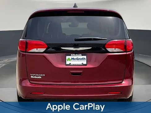 Used 2023 Chrysler Voyager LX FWD image 7