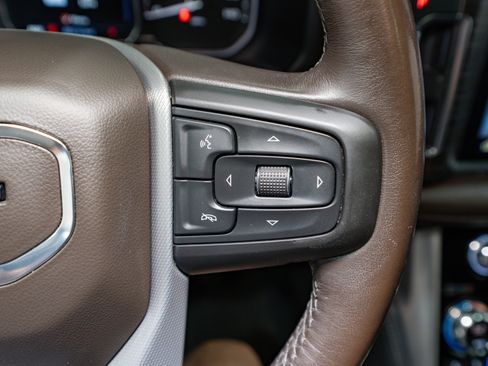 Used 2021 GMC Yukon Denali w/ Denali Ultimate Package image 30