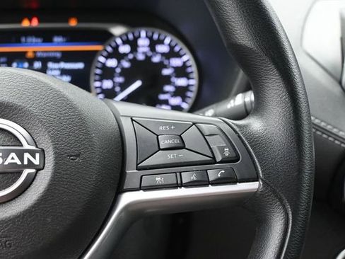 Used 2024 Nissan Sentra SV FWD image 12