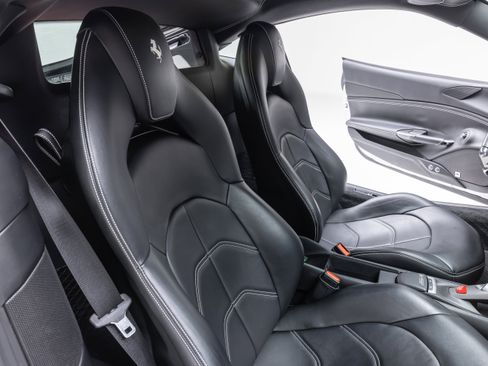 Certified 2018 Ferrari 488 GTB RWD image 41
