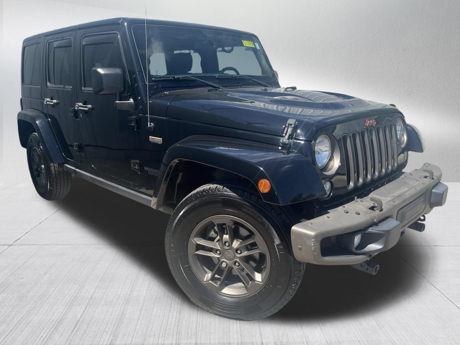 Used 2016 Jeep Wrangler Unlimited Sahara AWD/4WD image 3