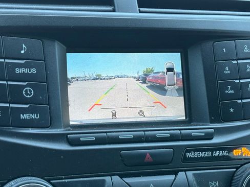 Used 2019 Ford Explorer XLT FWD image 5