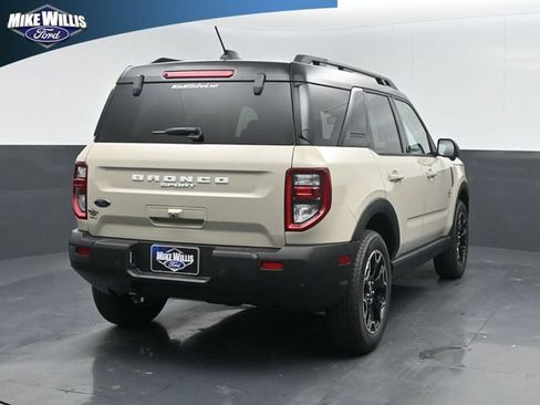 Used 2025 Ford Bronco Sport Outer Banks w/ Outer Banks Tech Package+ AWD/4WD image 7
