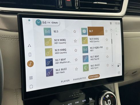 Used 2026 Jaguar F-PACE R-Dynamic S image 23