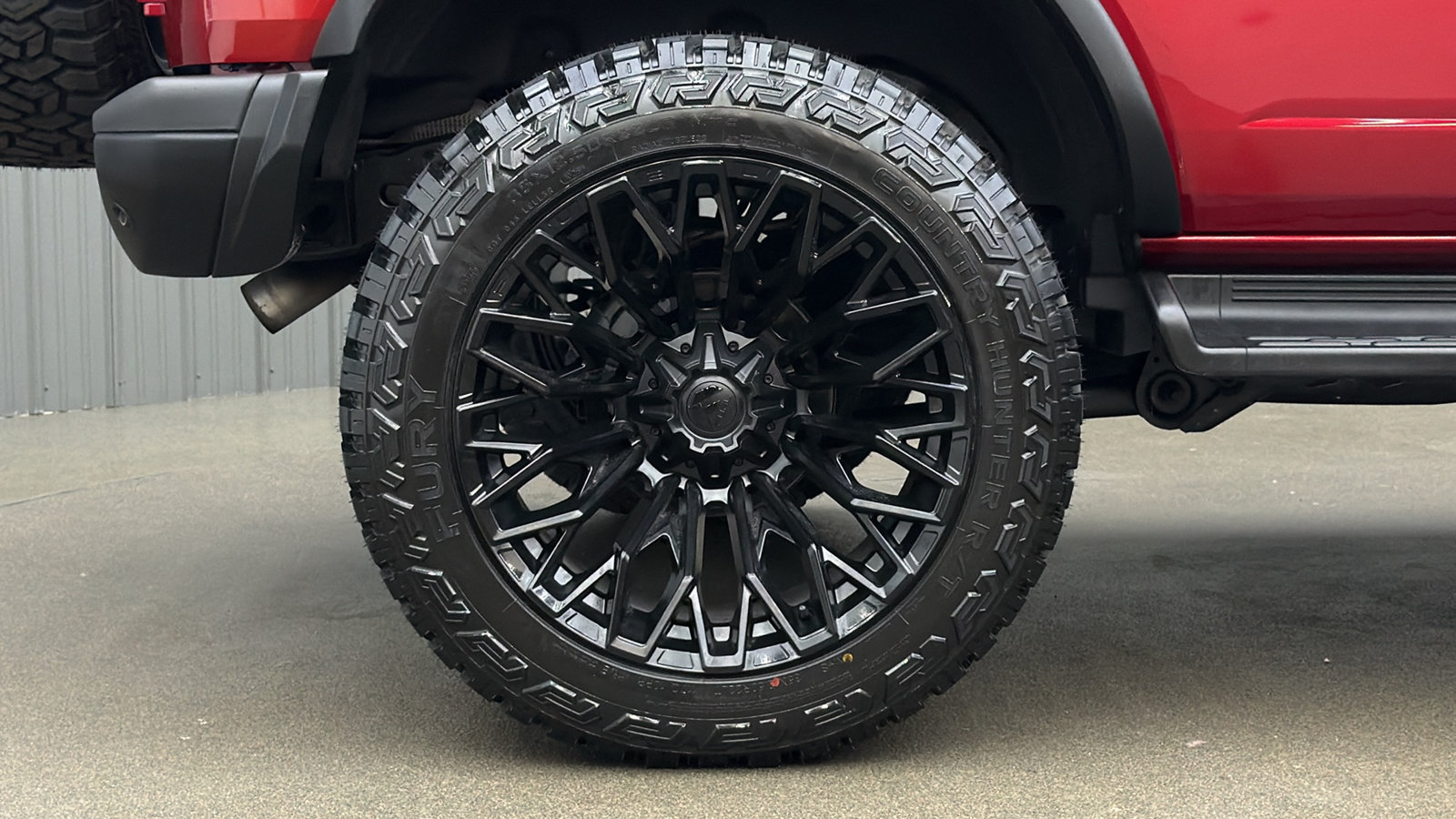 Used 2025 Ford Bronco Heritage Edition AWD/4WD image 11