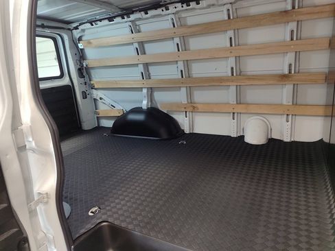 Used 2025 Chevrolet Express 2500 w/ Driver Convenience Package RWD image 9