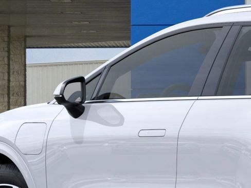 New 2025 Chevrolet Equinox EV LT image 12