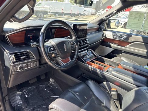 Used 2021 Lincoln Navigator Reserve w/ Luxury Package AWD/4WD image 20