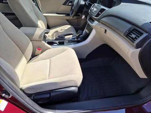 Used 2013 Honda Accord LX image 18