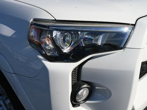 Used 2020 Toyota 4Runner SR5 image 12