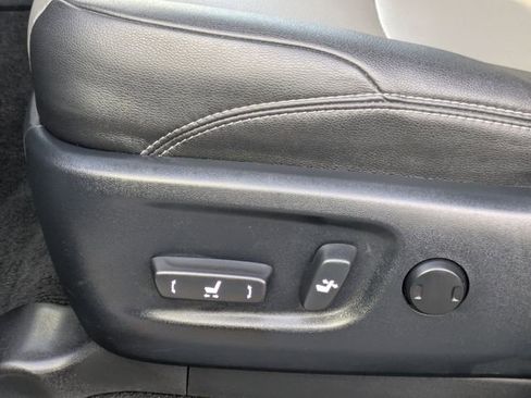 Used 2024 Toyota 4Runner SR5 Premium image 25