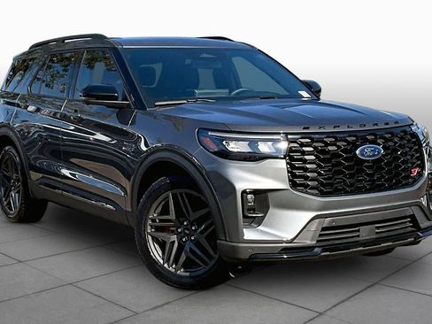 Used 2025 Ford Explorer ST w/ Sun And Sound Package AWD/4WD image 3